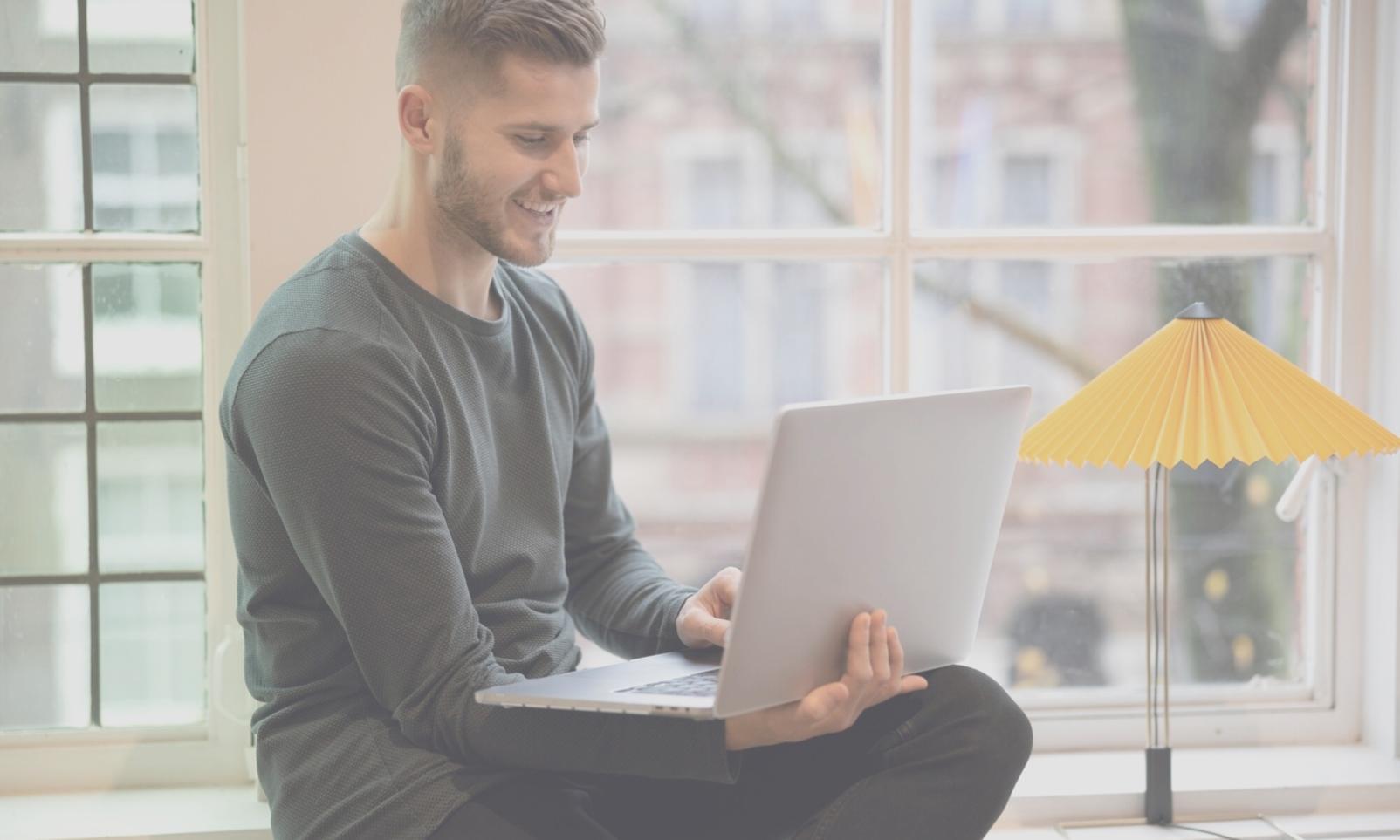 Dashboard con grafici di performance e metriche in tempo reale per sistemi containerizzati