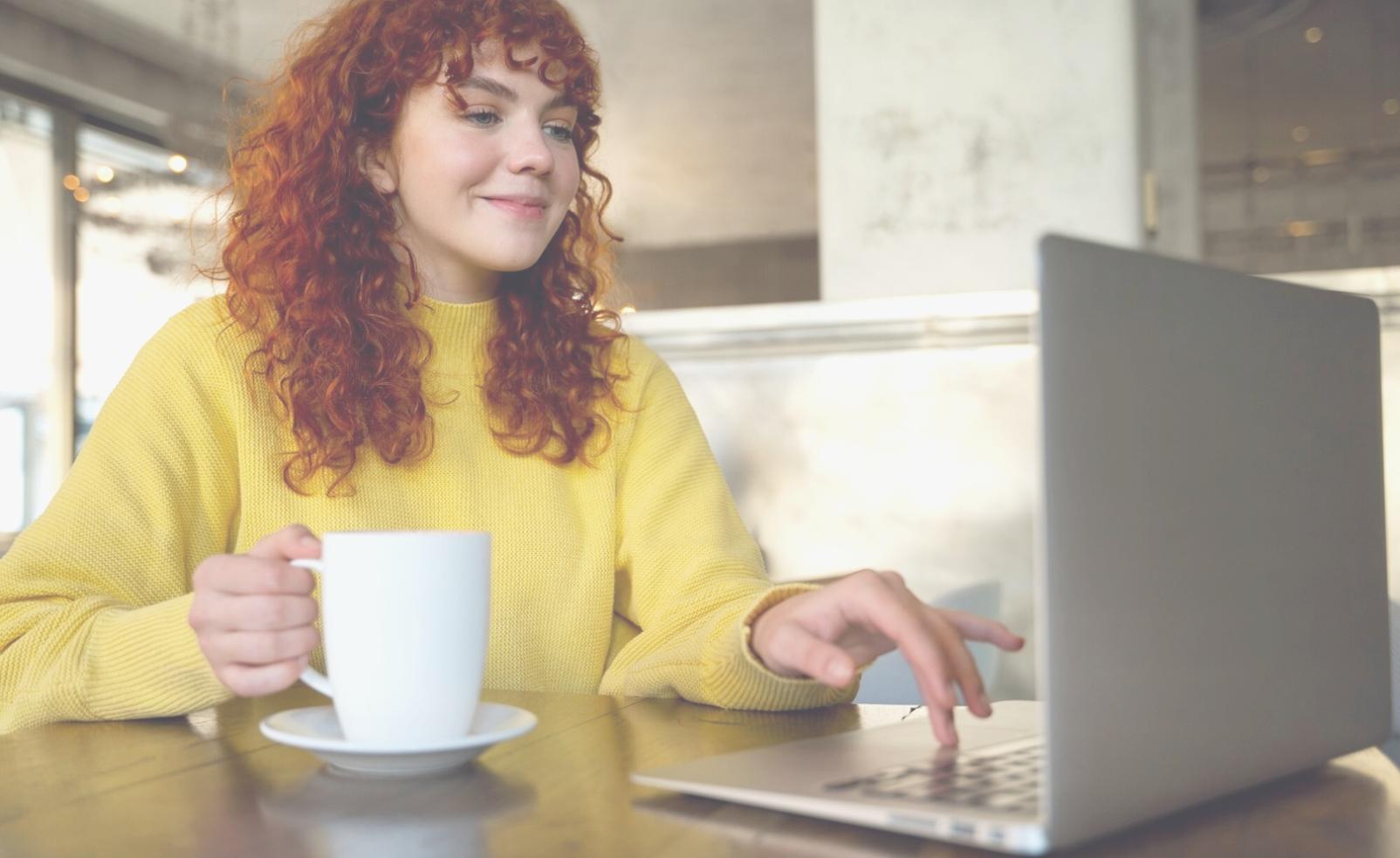 Architettura microservizi con service mesh e load balancing