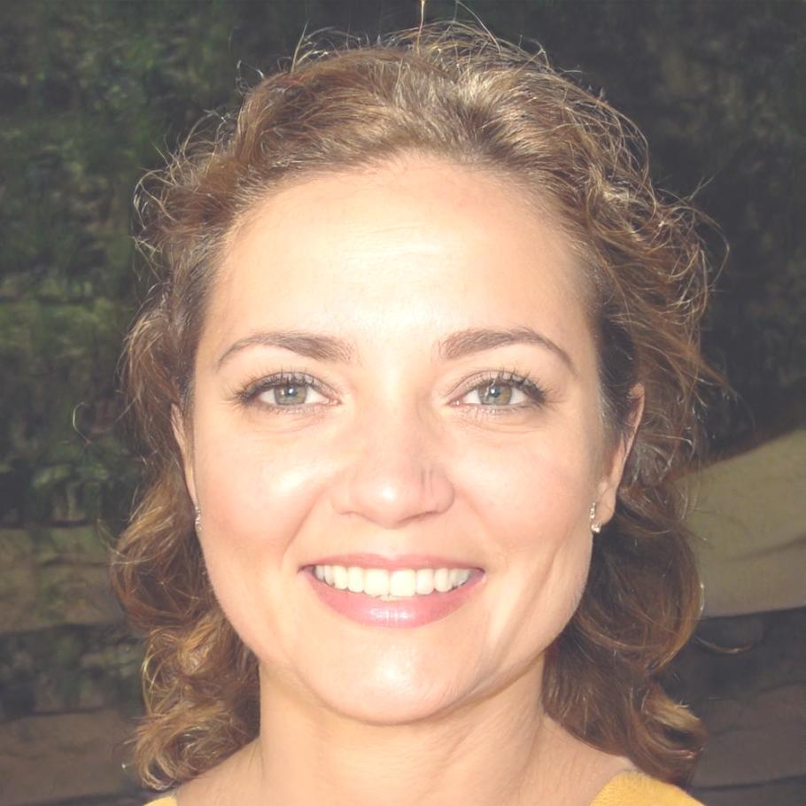 Senior DevOps Engineer esperta in orchestrazione container